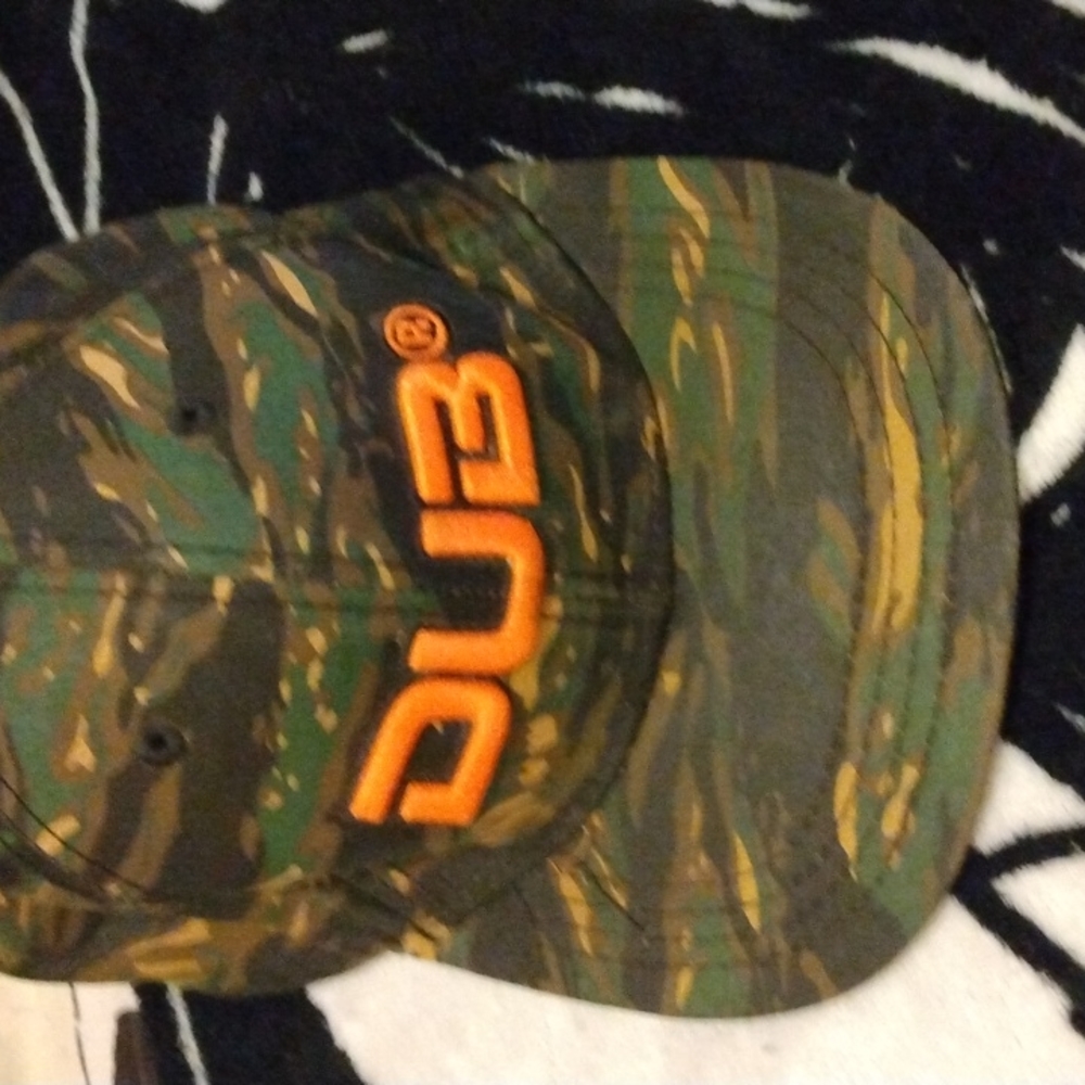 Dub camo hat